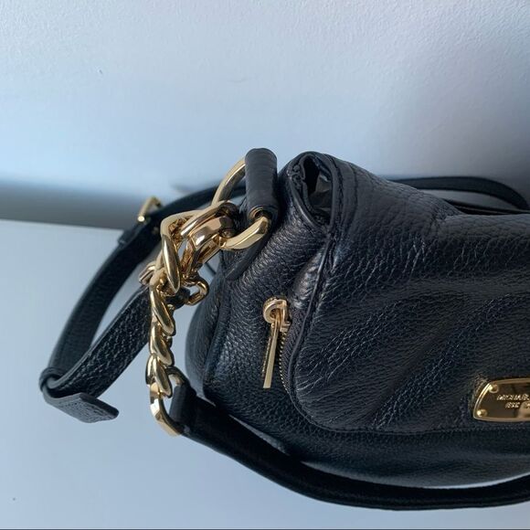 Michael Kors Medium Bedford Tassel Bag – Pebbled Leather - Picture 8 of 15